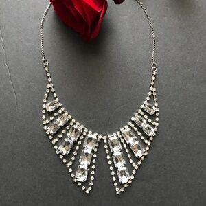 NEW NWT Rhinestone Bib Necklace